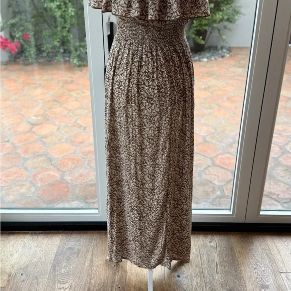 Elegant Brown Off-Shoulder Maxi Dress - Old Navy - Picture 5 of 7